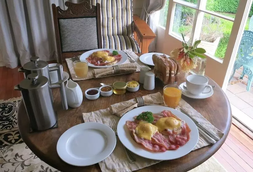 Bed and Breakfast Cheltenham House