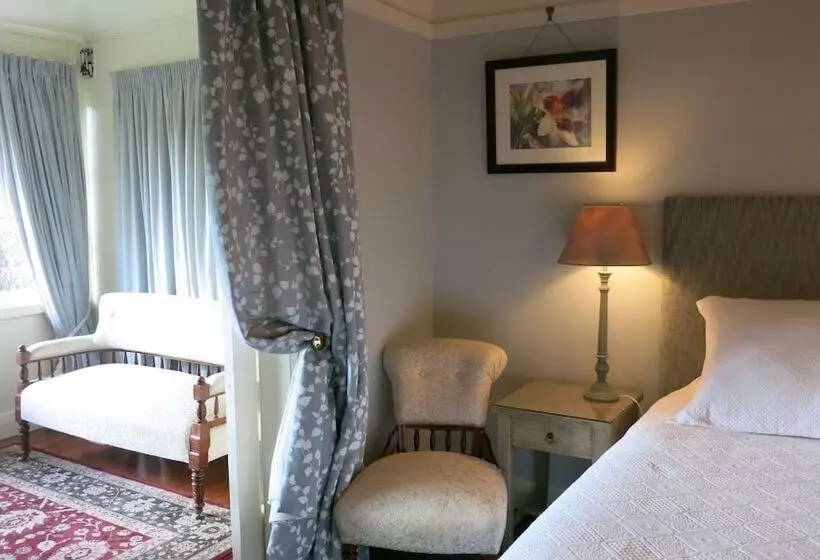 Bed and Breakfast Cheltenham House