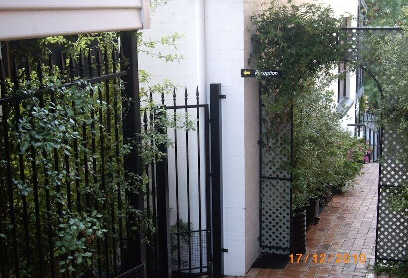 Hi George Bed & Breakfast