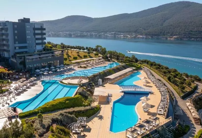 هتل La Blanche Island Bodrum