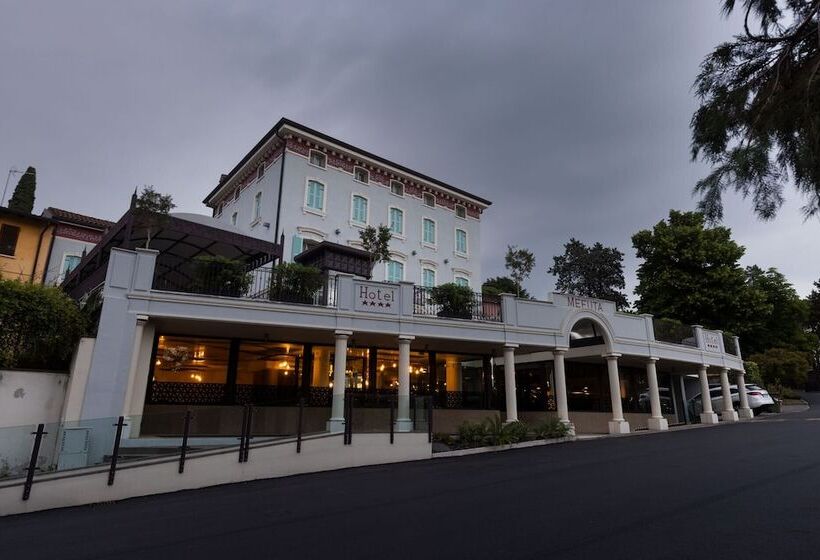 فندق Gardone Palace