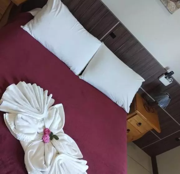 בית מלון כפרי Miotto Executive