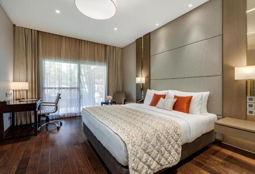 בית מלון כפרי Palm Meadows Resort