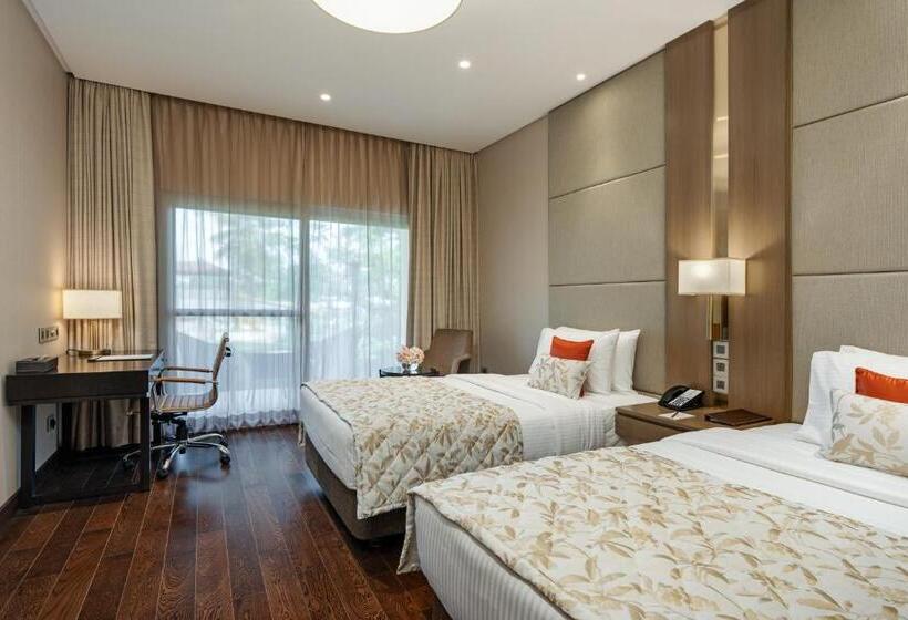 בית מלון כפרי Palm Meadows Resort