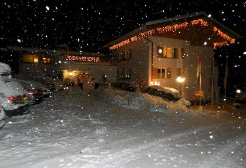 ホテル Pension Und Appartements Hartkaiser