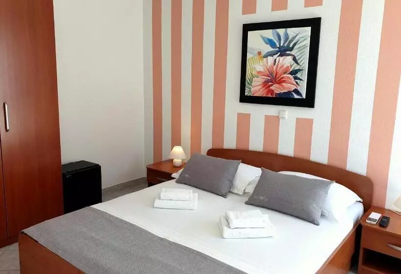 Hotel Sunset Split Rooms