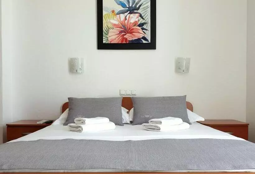 Hotel Sunset Split Rooms