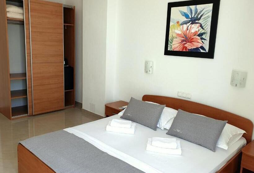 Szálloda Sunset Split Rooms