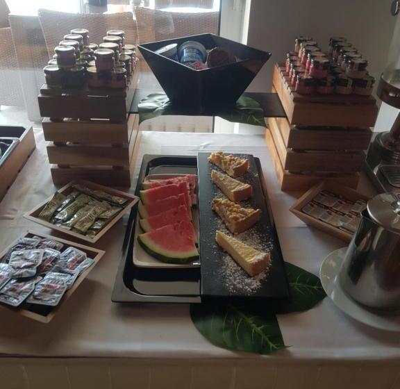 Szálloda Sunset Split Rooms