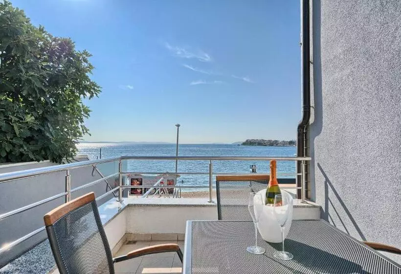 Hotel Sunset Split Rooms