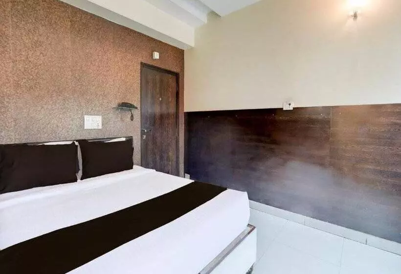 호텔 Super Townhouse Oak Madhapur Nera Regency