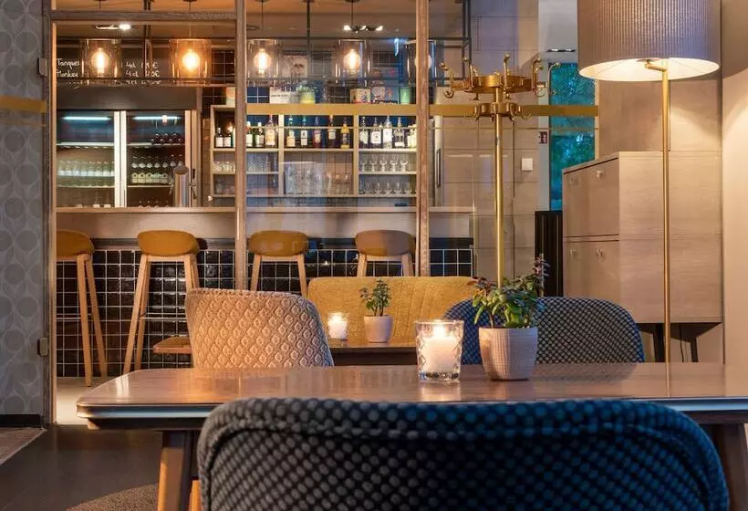 酒店 Vienna House Easy By Wyndham Osnabrück & Apartments