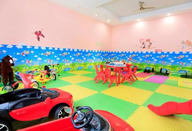 Отель Woodsvilla Resort