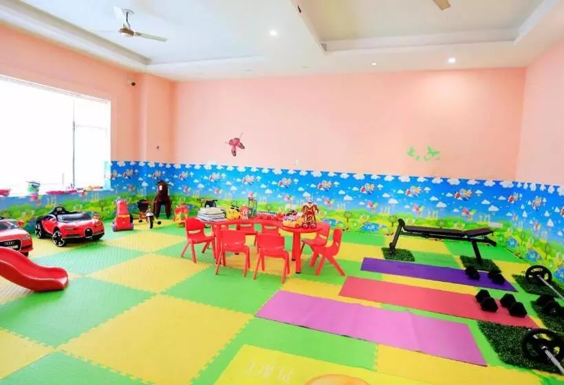 Отель Woodsvilla Resort