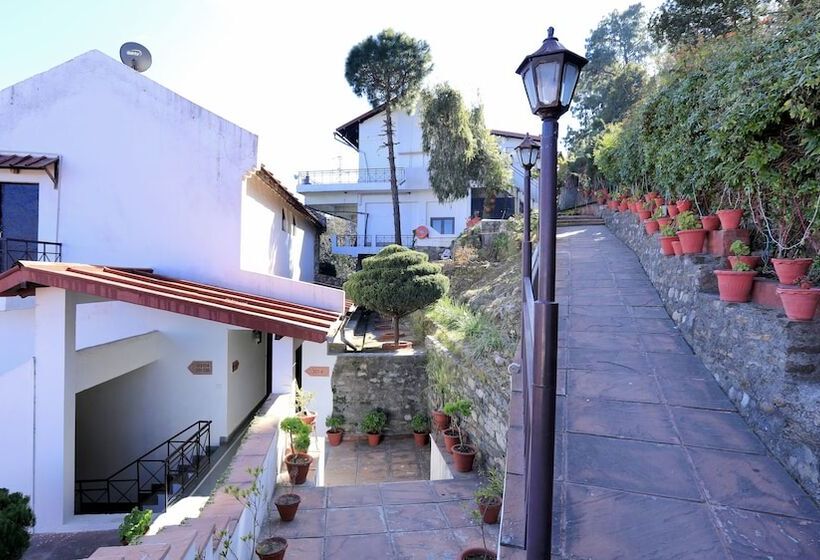 בית מלון כפרי Woodsvilla Resort