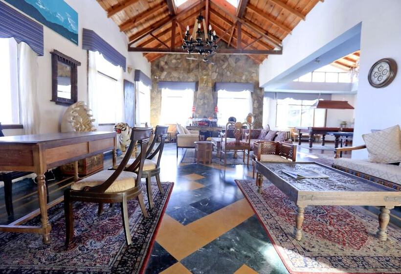 בית מלון כפרי Woodsvilla Resort