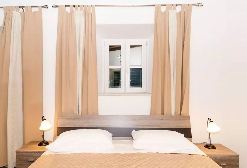 ペンション Rooms Cavtat Old Town