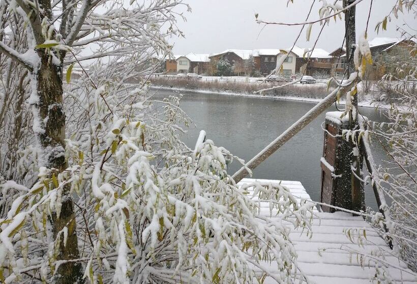 استراحتگاه Villa Huapi