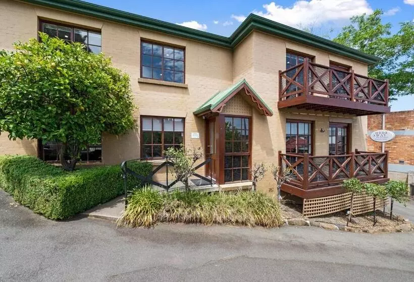 Bed and Breakfast Hideaway On George