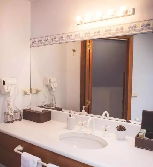 Bed and Breakfast Hideaway On George