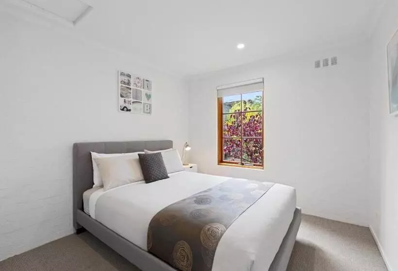 Bed and Breakfast Hideaway On George