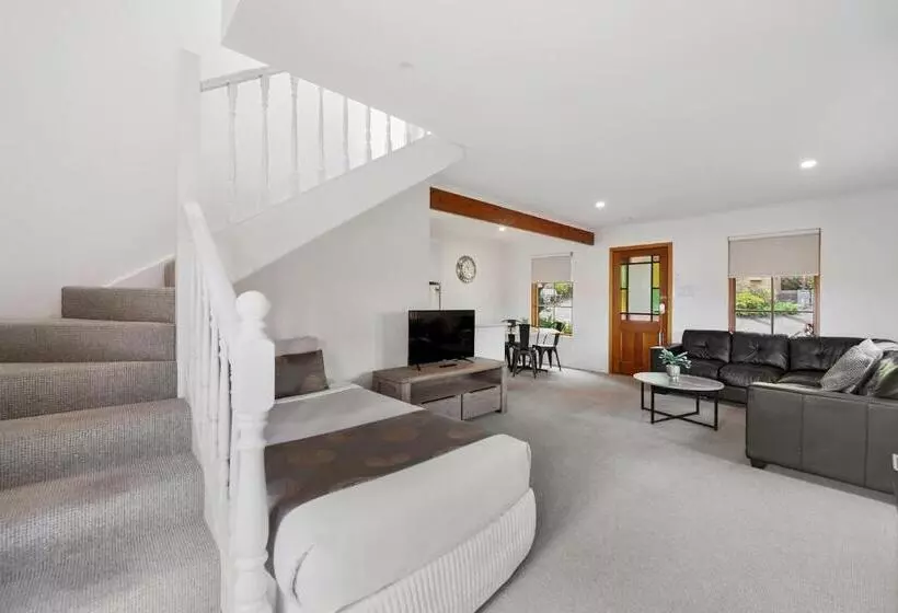 Bed and Breakfast Hideaway On George