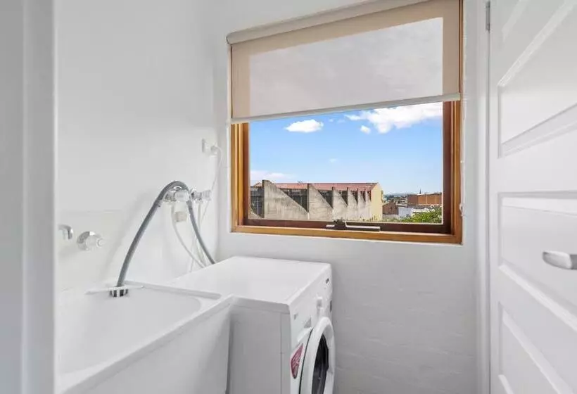 Bed and Breakfast Hideaway On George