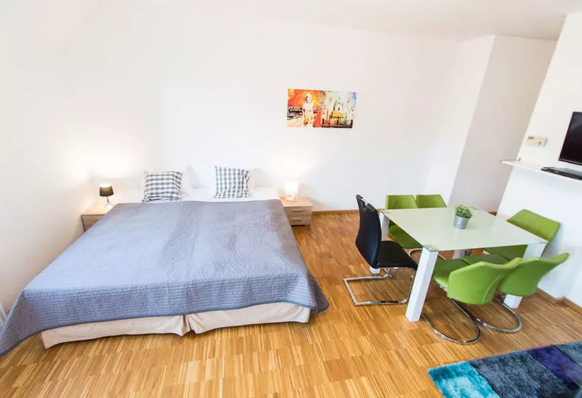 Checkvienna - Lassallestrasse