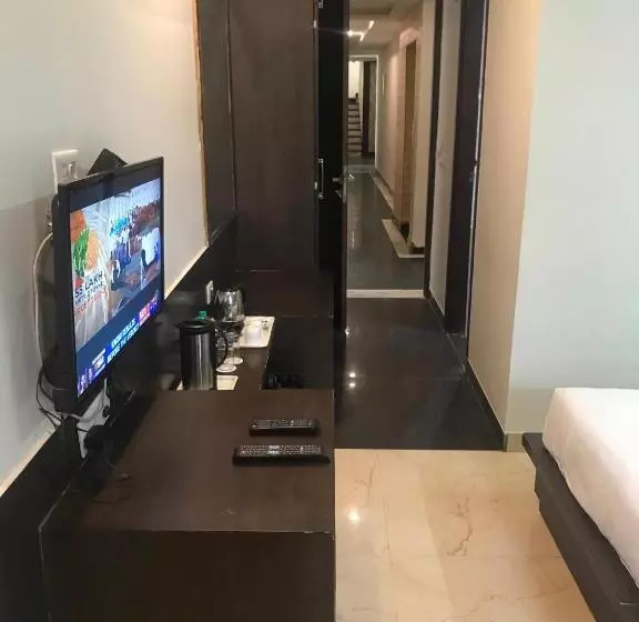 هتل Crimson Palace