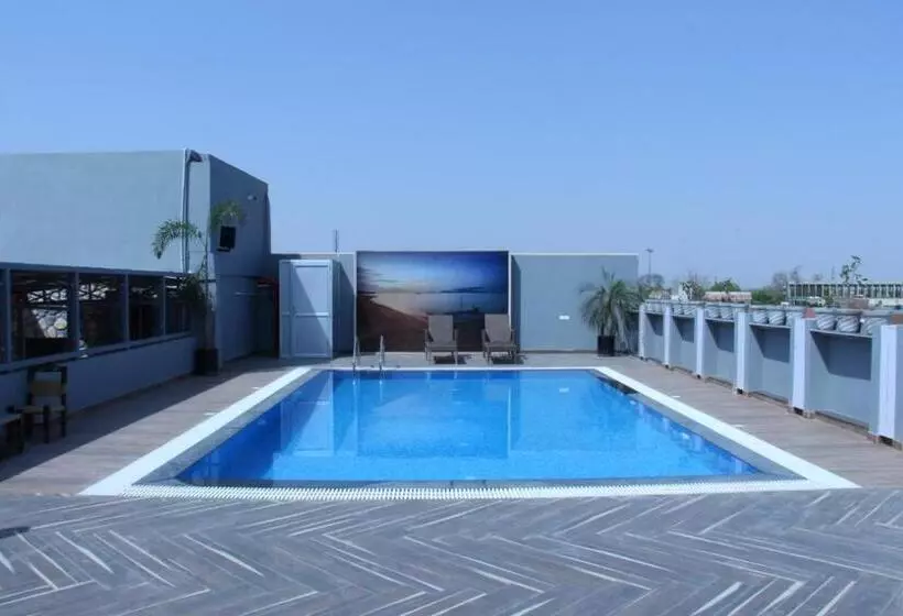 هتل Crimson Palace