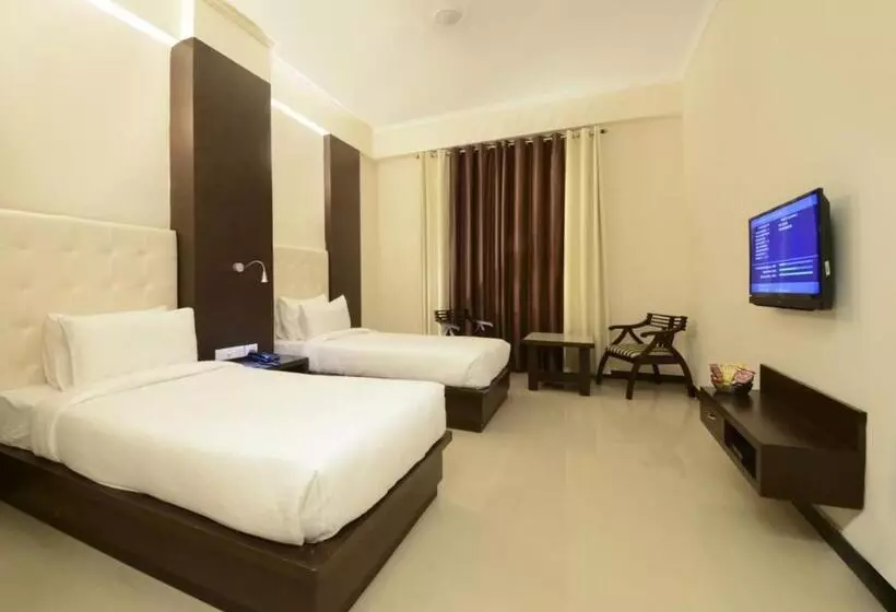 هتل Crimson Palace