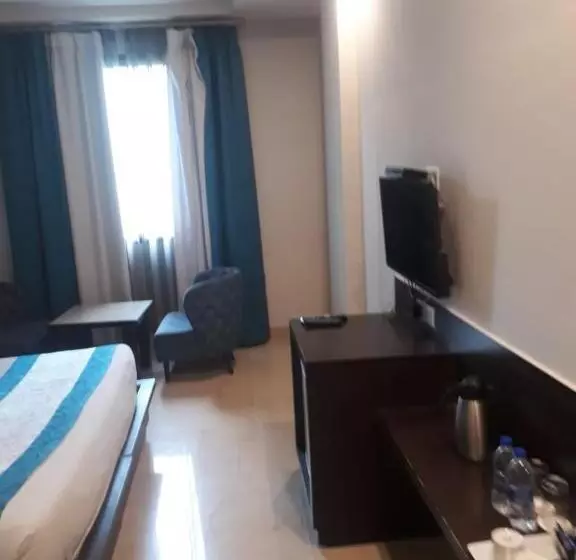 هتل Crimson Palace