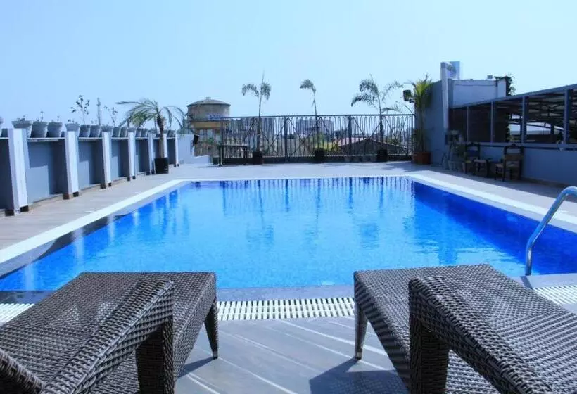 هتل Crimson Palace