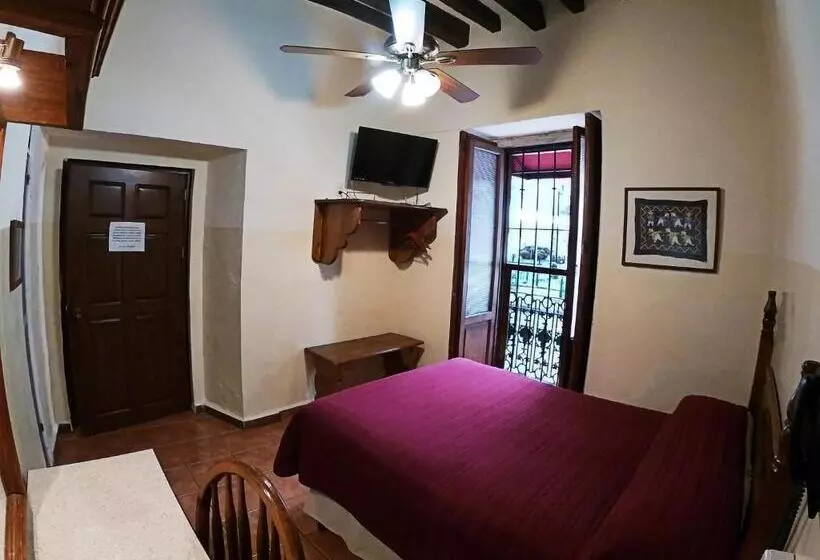 فندق El Carmen, Morelia