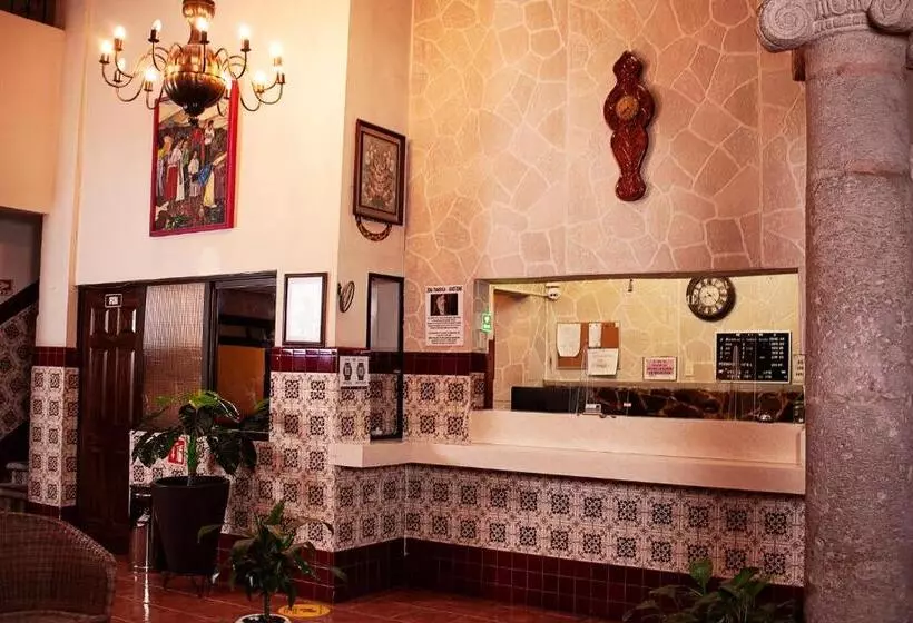 فندق El Carmen, Morelia