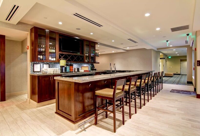 酒店 Hilton Garden Inn Woodbridge