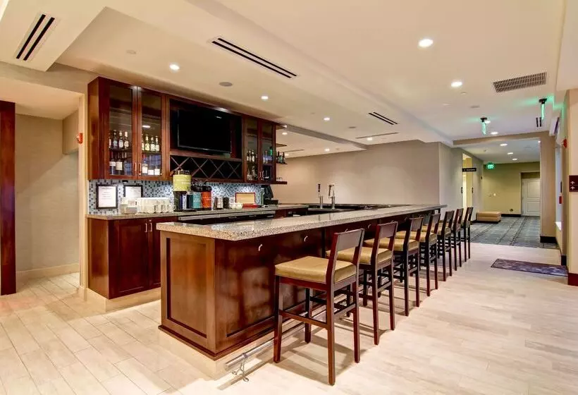 酒店 Hilton Garden Inn Woodbridge