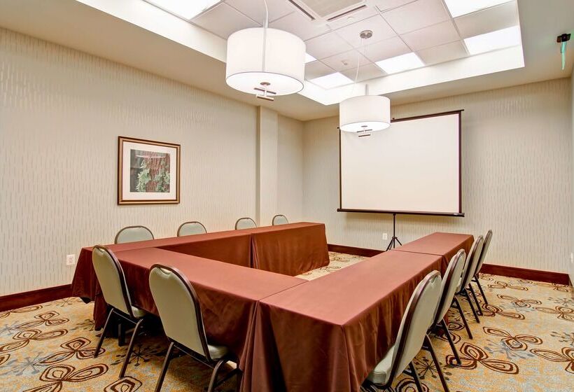 酒店 Hilton Garden Inn Woodbridge