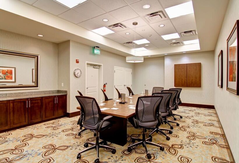 酒店 Hilton Garden Inn Woodbridge