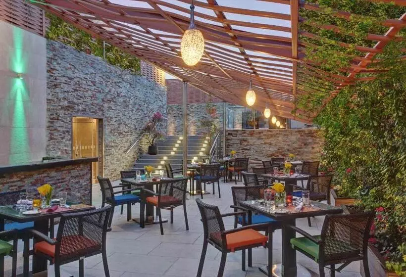 Hotel Holiday Inn Jeddah Gateway, An Ihg