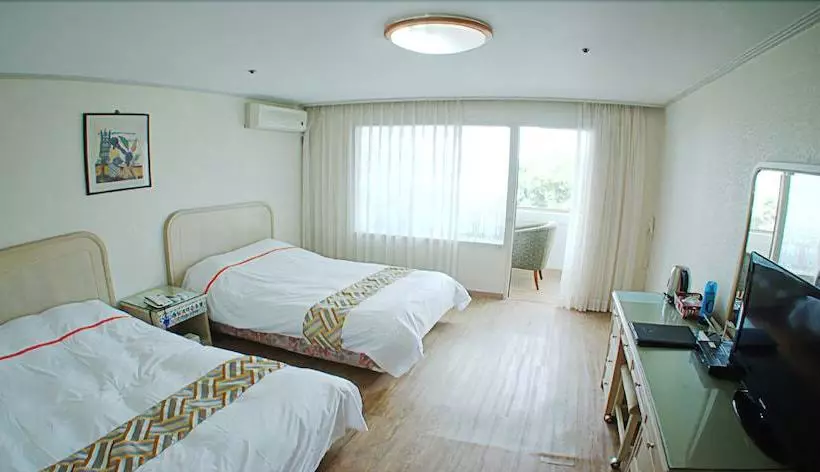 فندق Jeju Honeycrown