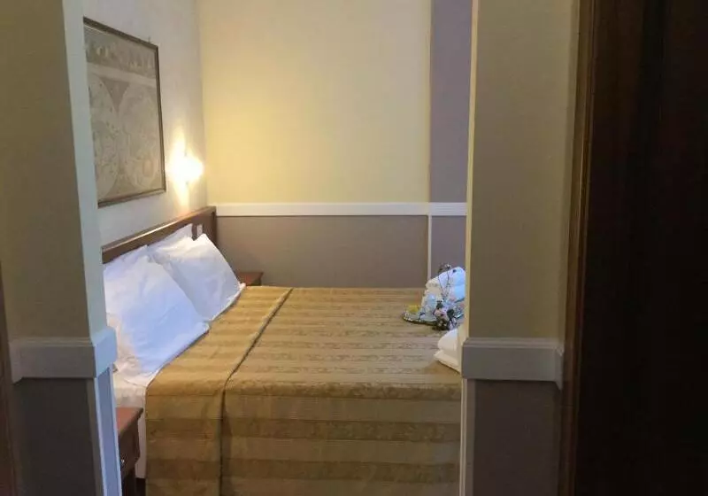 ホテル Marco Polo Self Check In