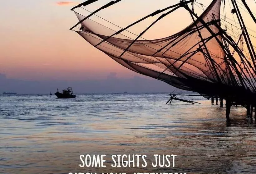 Hotel Reds Residency Homestay