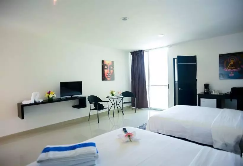 ホテル Sunrise 42 Suites