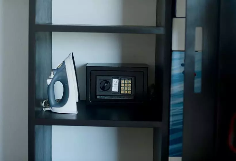 ホテル Sunrise 42 Suites