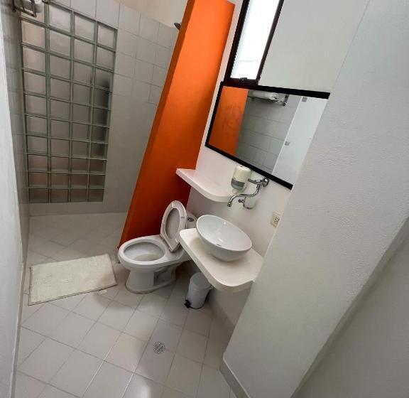 هتل The Orange House Santa Marta