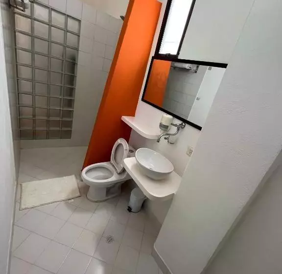 هتل The Orange House Santa Marta