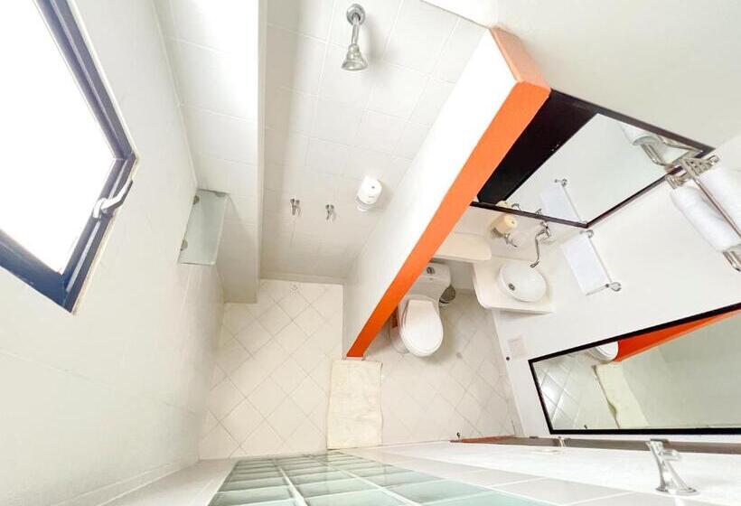 هتل The Orange House Santa Marta