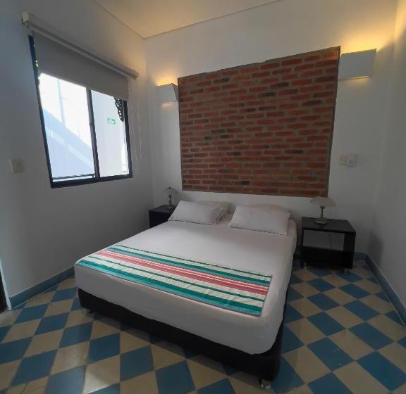 هتل The Orange House Santa Marta