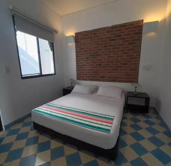 هتل The Orange House Santa Marta